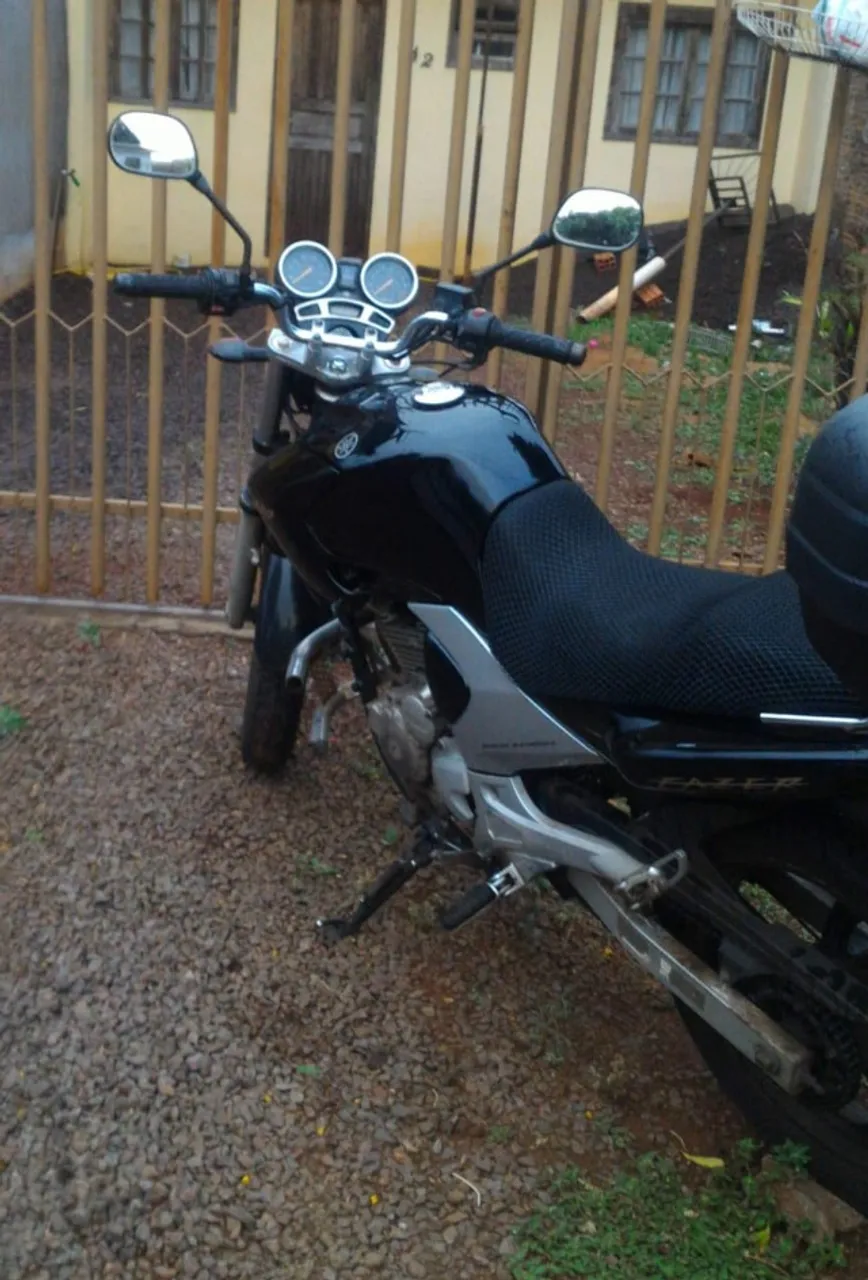 VENDO OU TROCO YAMAHA FAZER 250CC 2008