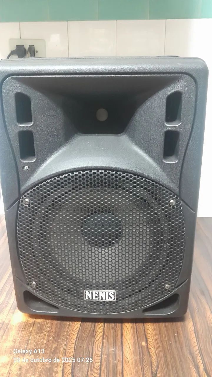 Caixa amplificada Nenis 
