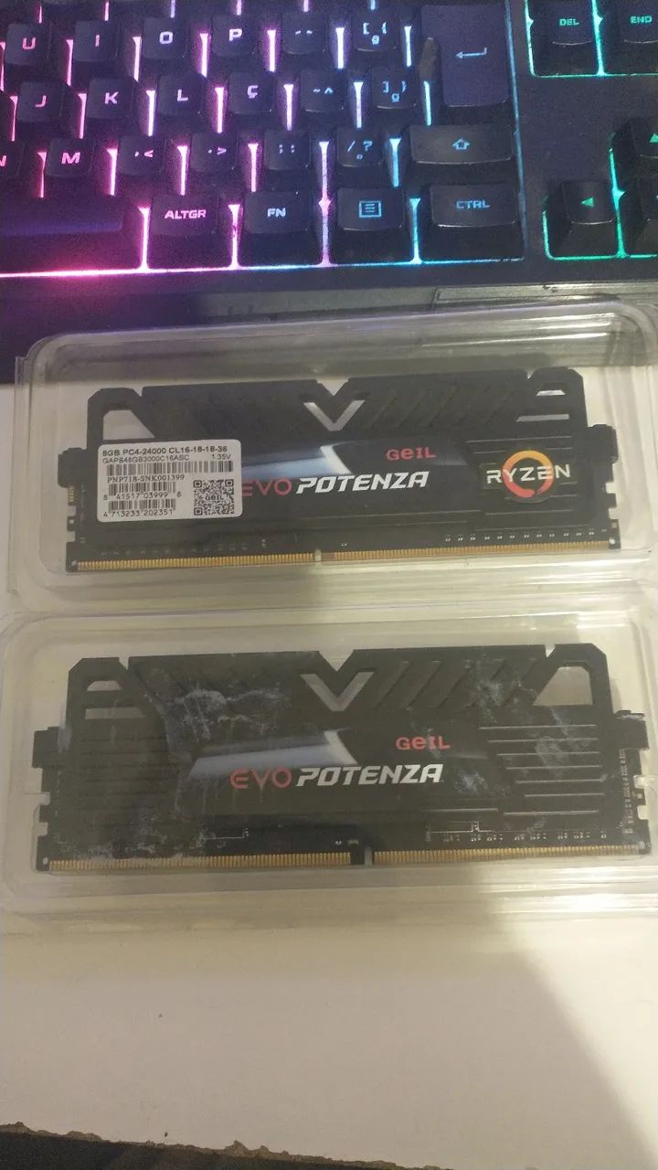 Memória RAM Geil 3000mhz