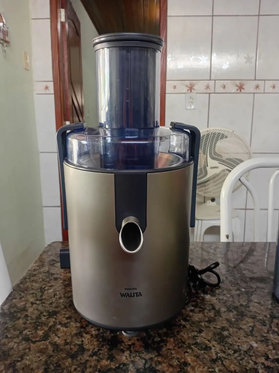 Centrifugador de frutas e legumes Philips Walita