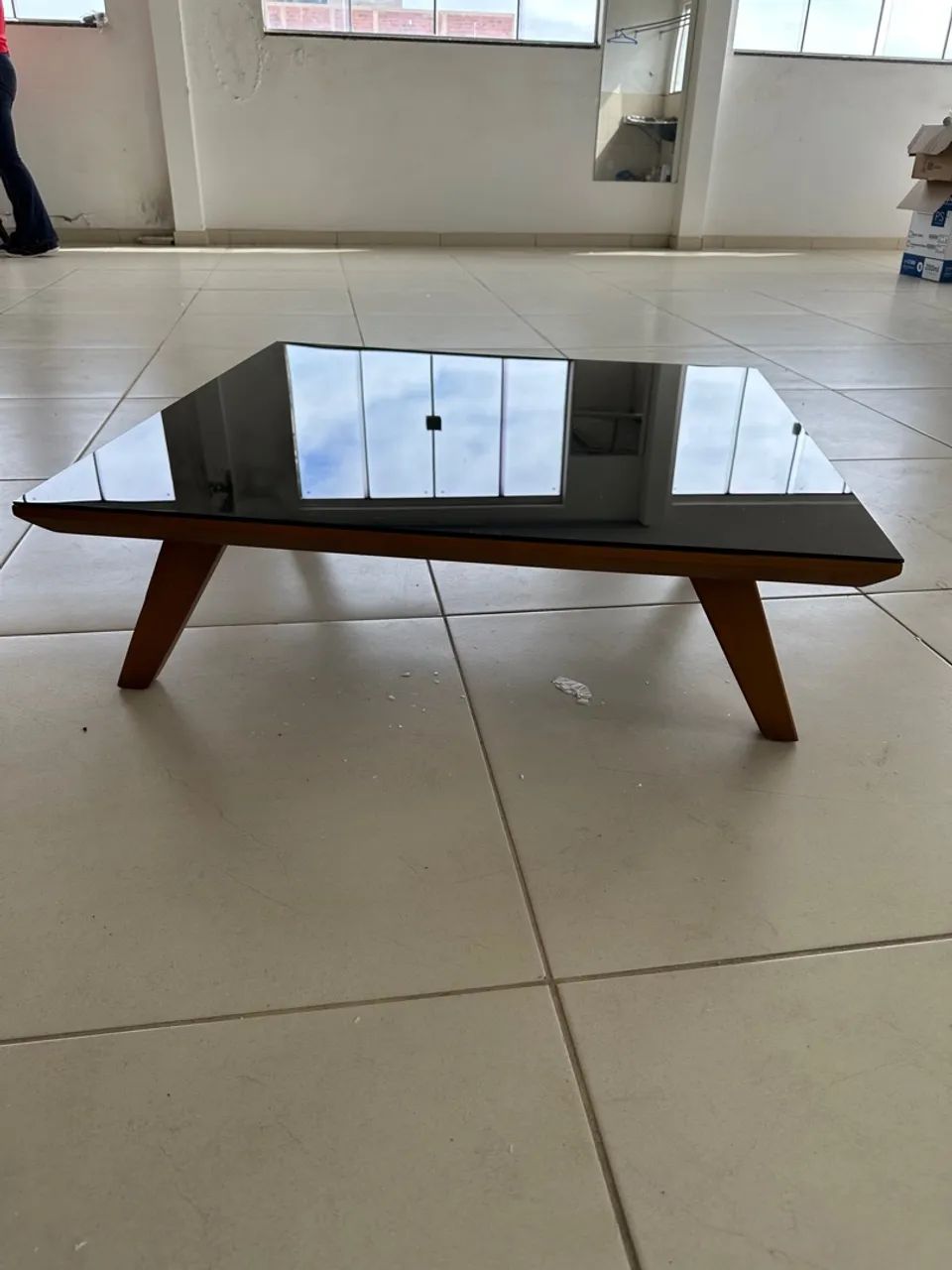 Tapete Pelúcia Bege 2mx2,5m + Mesa de Centro 70cmx70cm - Foto 3