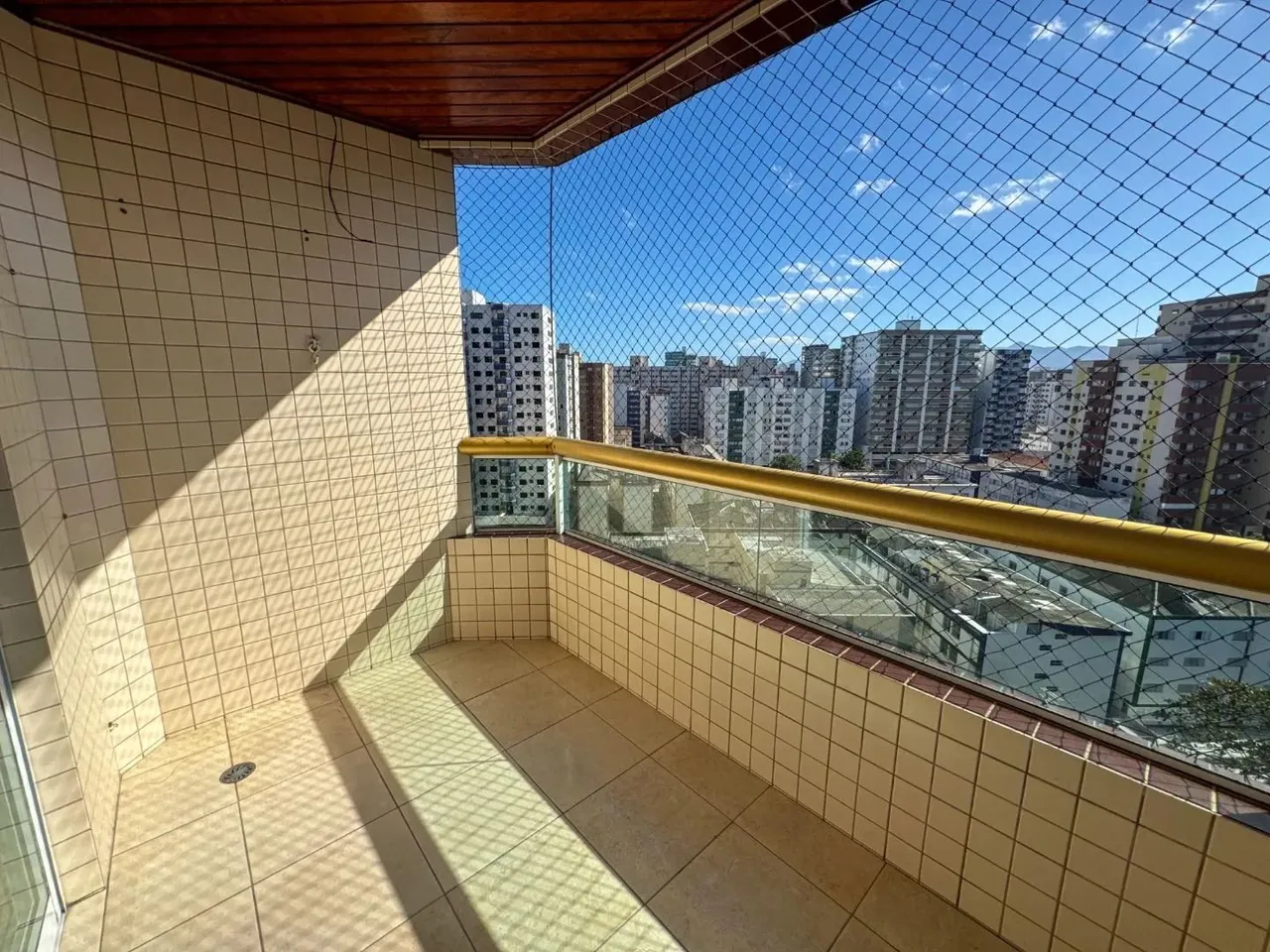Apartamento para alugar na Guilhermina em Praia Grande - SP