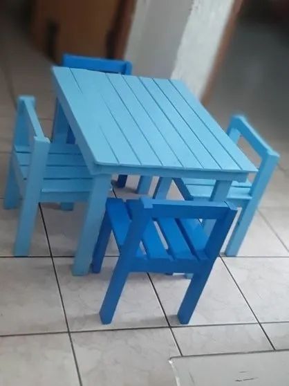 Mesa com 2 cadeiras infantil (madeira) - Foto 2