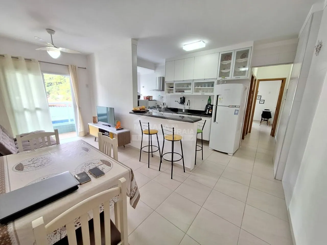 Apartamento no Canto do Forte, 2 Dormitórios, Sacada, Só na Imobiliária em Praia Grande.