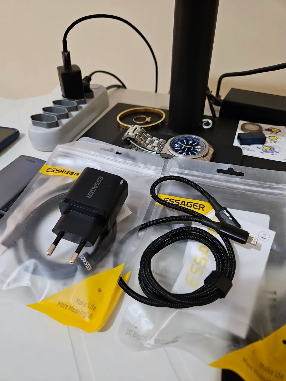 Desempenho Profissional, Design Compacto - Carregador Essager 30W Tipo-C Android e iPhone - Foto 5