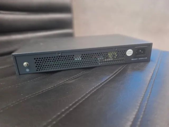 Switch / Roteador / Modem Tp-link 16 Portas Gigabit 10/100/1000 Tl-sg1016d - Foto 4