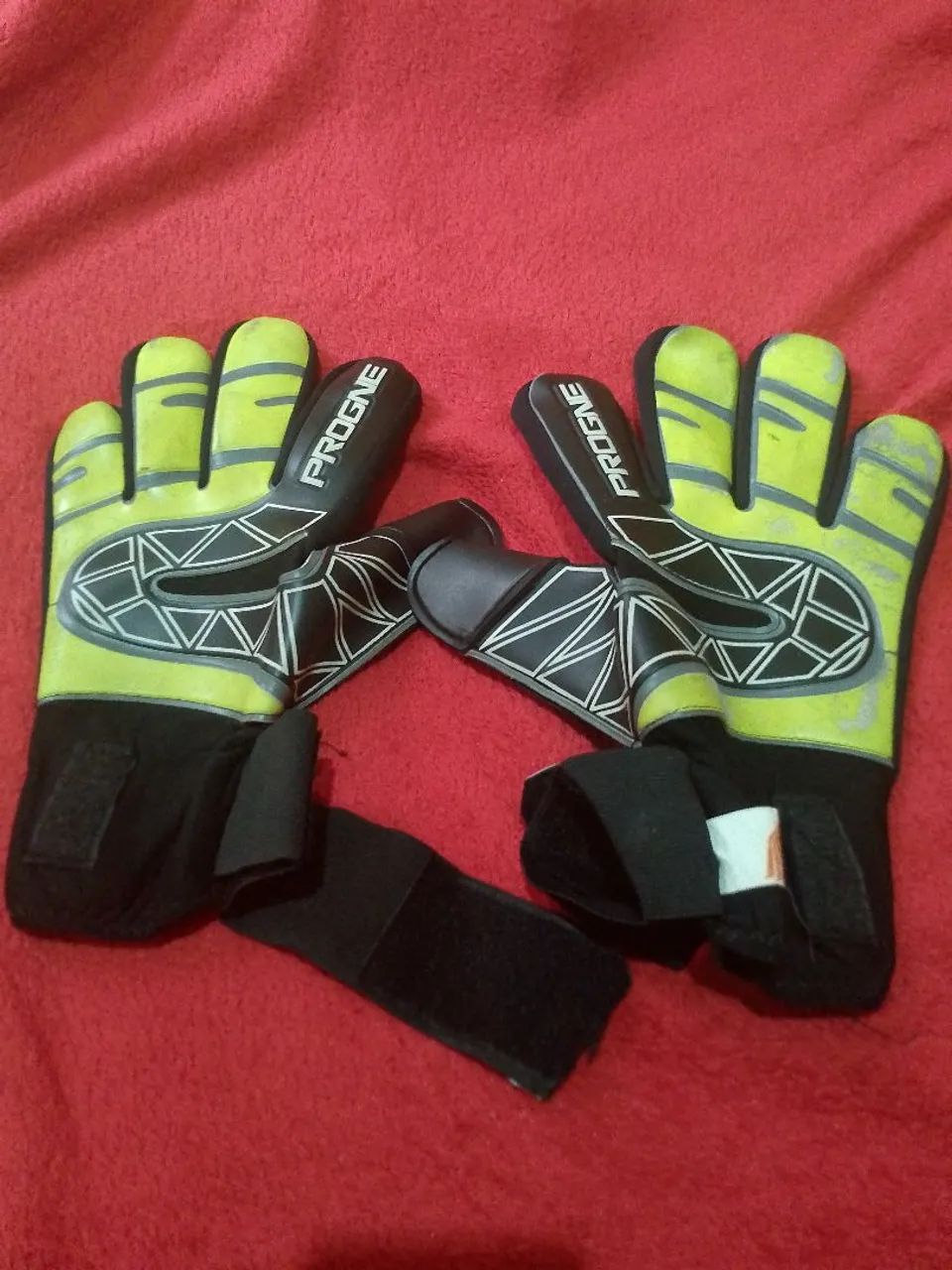 Luva de goleiro 