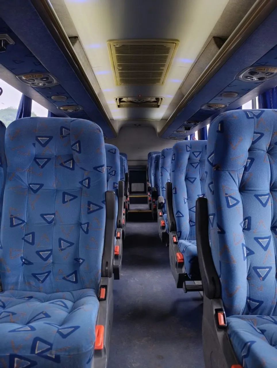 Microônibus Mercedes Neobus 2010 - Foto 2