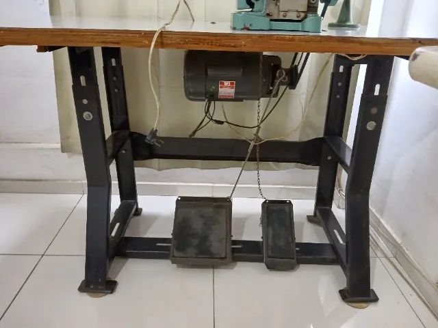 Máquina overloque chinesinha butterfly usada - Foto 2