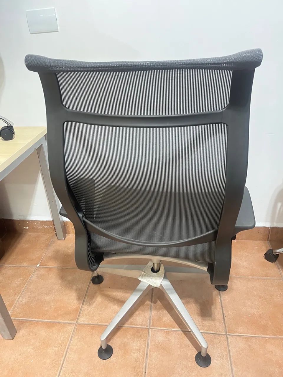 Cadeira herman Miller Setu lounge - Foto 3