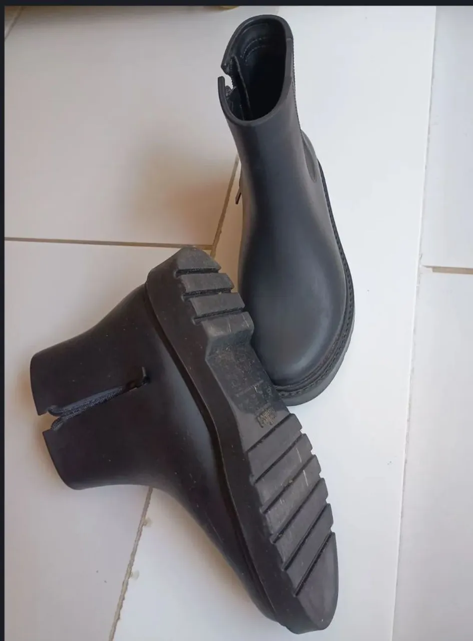 Bota Melissa ORIGINAL tamanho 35