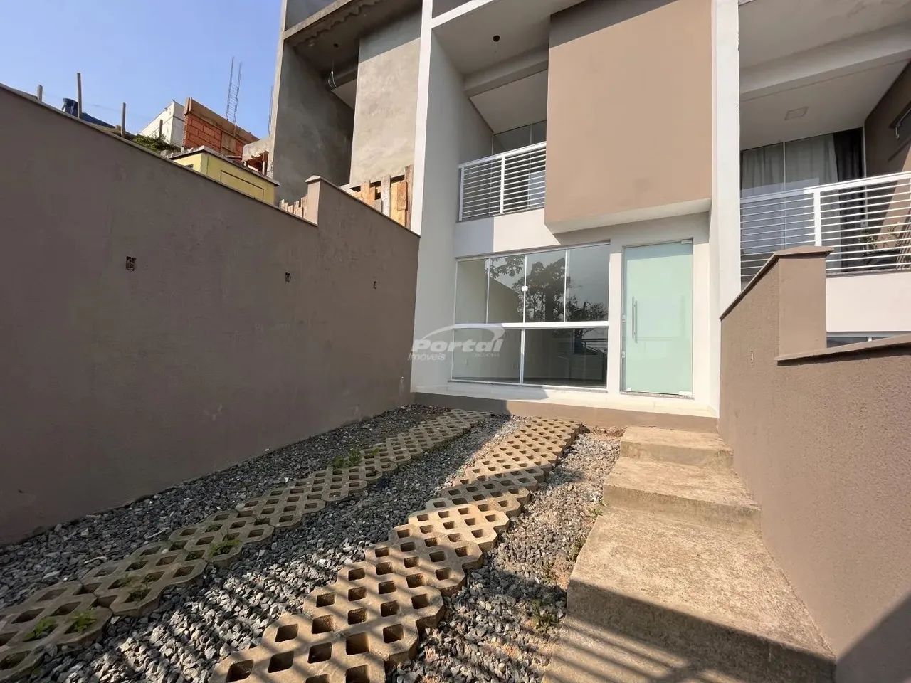 Sobrado a venda, com 2 suítes no bairro Itoupavazinha em Blumenau! - Foto 2