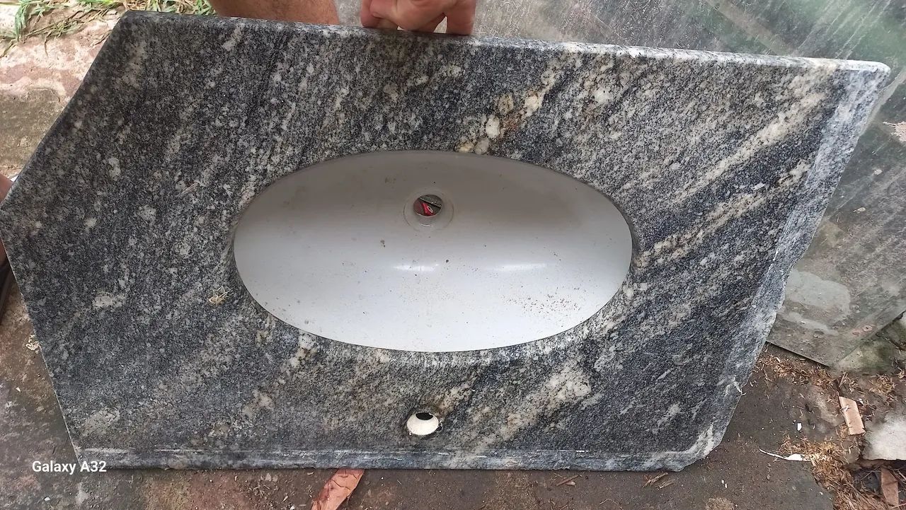 PIA DE GRANITO CINZA CUBA GRANDE  75X51