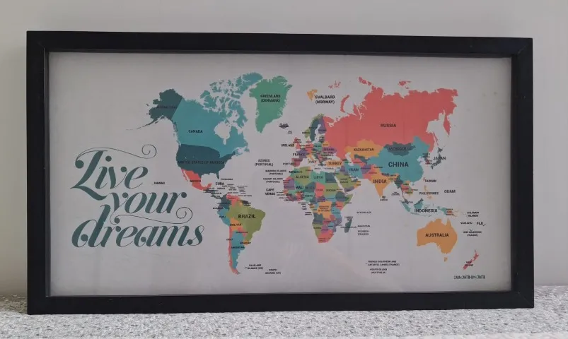 Quadro Decorativo Mapa-Múndi com Moldura e Vidro para Marcar Viagens
