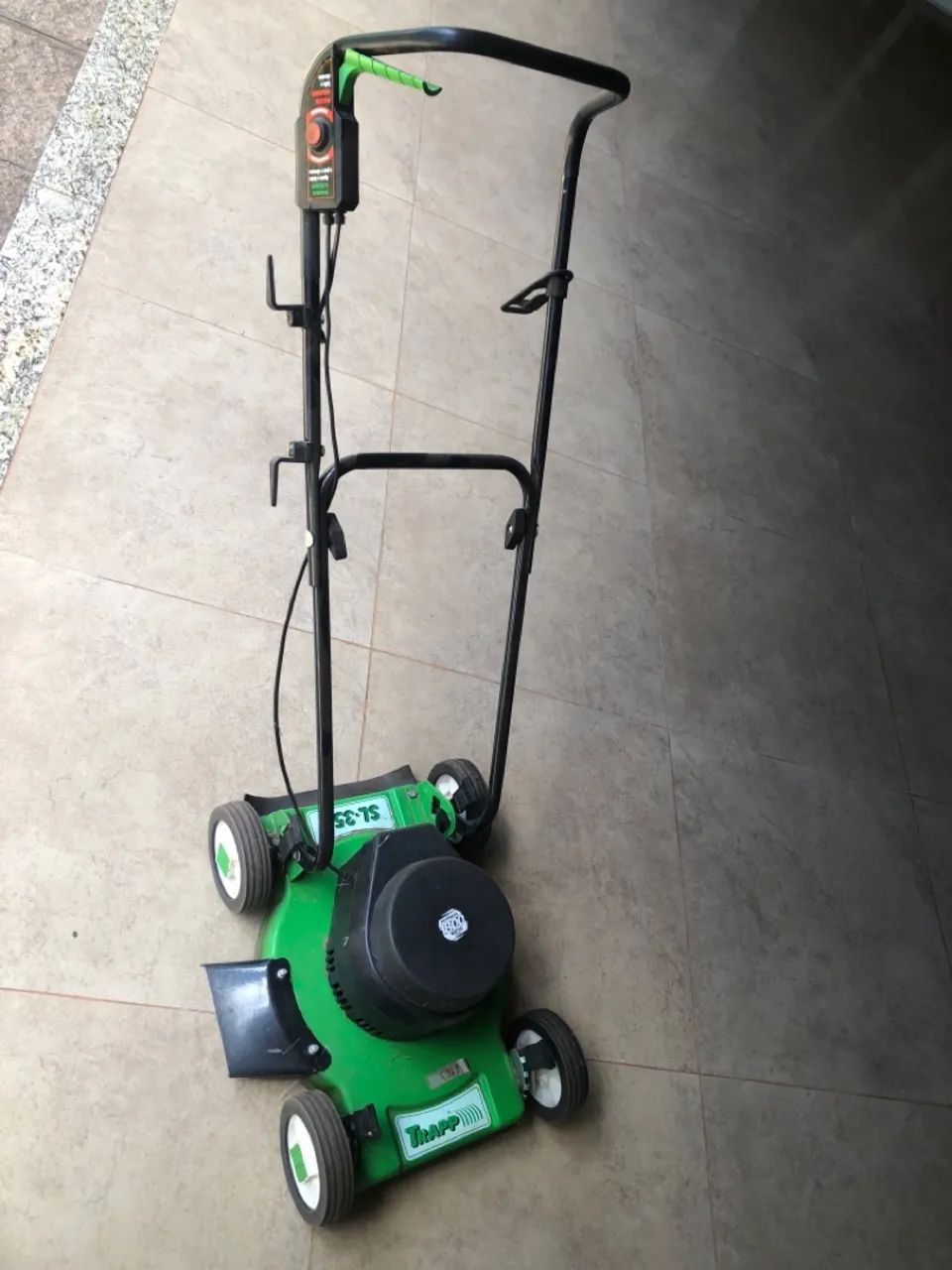 Carrinho para cortar grama 