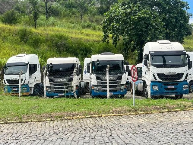 Scania P360 2021 e Iveco Hiway 2021 