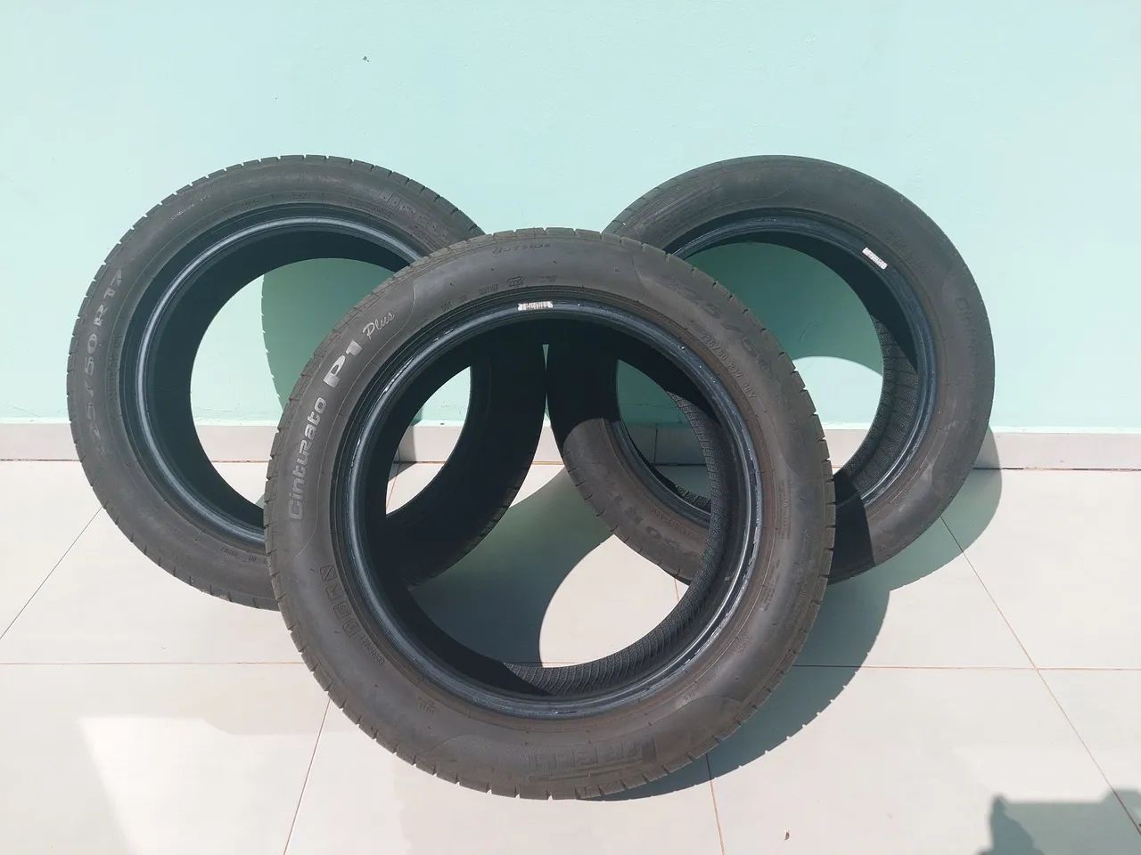 Vendo Pneus Pirelli Cinturato P1 Plus 225/50/R17