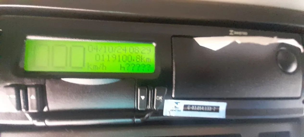 Volvo FH 540 6x4t 2024 - Pacote Multimidia, ADAS, Saia lateral, Defletores, pneus novos, g - Foto 12