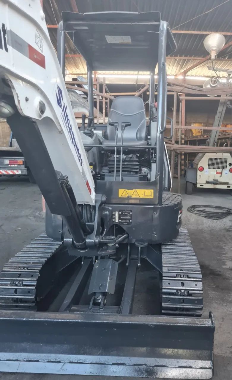 Mini Escavadeira Bobcat Mod. E27z Ano 2022 830.8h + Aço - Foto 3