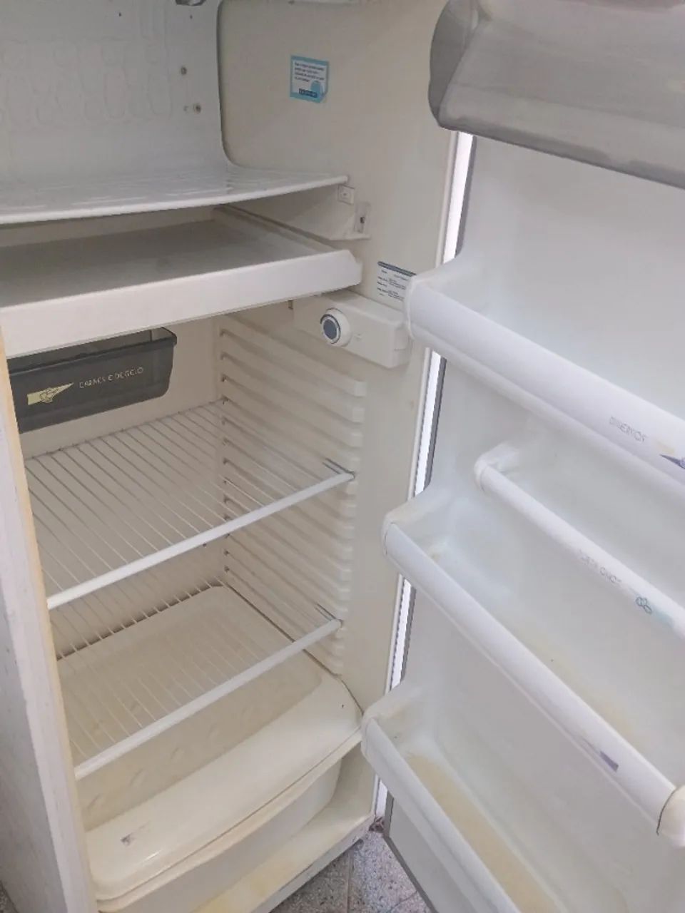 Geladeira com garantia  - Foto 3