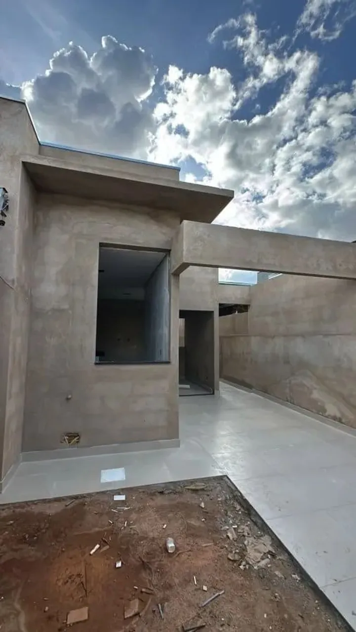 M-OPORTUNIDADE CASA ESPETACULAR À VENDA NO BAIRRO NOVO DELFINO - MONTES CLAROS MG