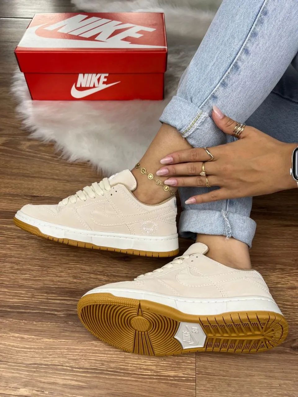 Tênis Nike Dunk Low SB Bege - Novo