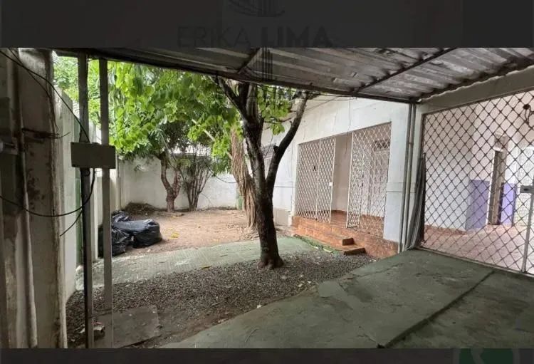 Alugo casa com 3 quartos, 400 metros e amplo quintal no cordeiro - Foto 2