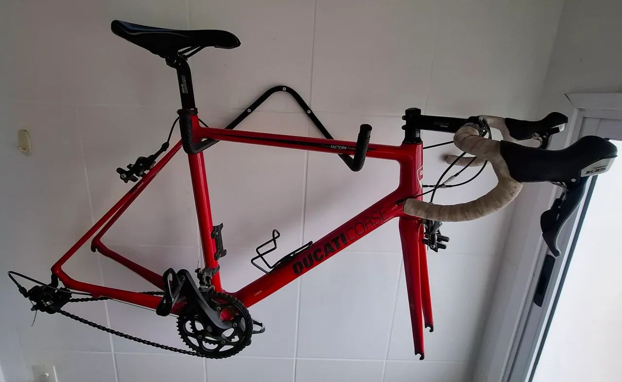 Bike speed carbono Ducati (Bianchi) - LINDA - Ciclismo - América