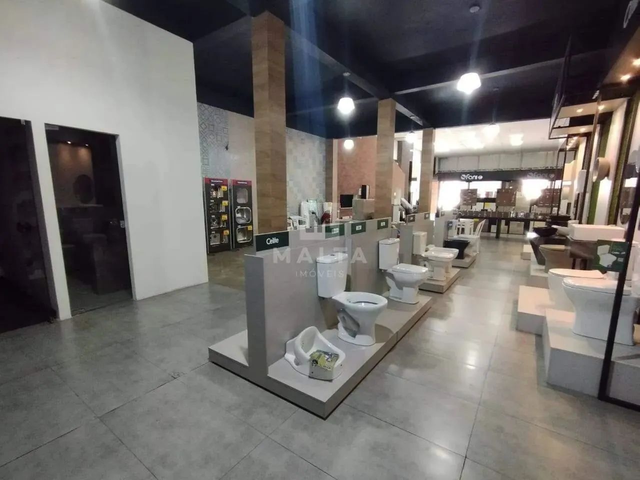 Excelente Loja com aproximadamente 1532m² na Av. Amazonas - BH