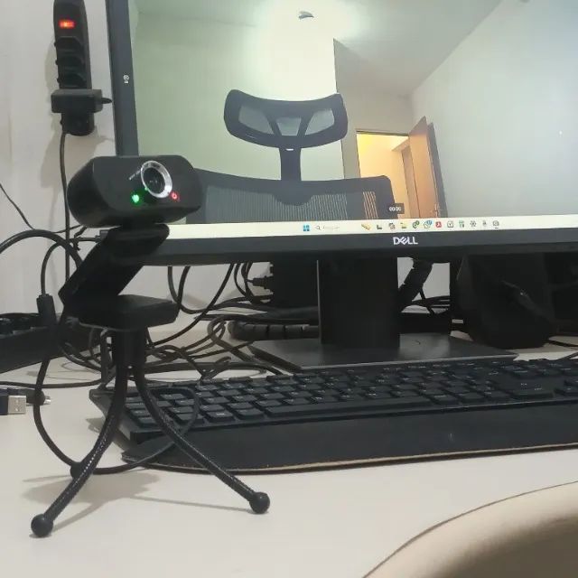 Webcam USB Full HD 1080P WB com Microfone Ângulo 110° e Tripé - Foto 6