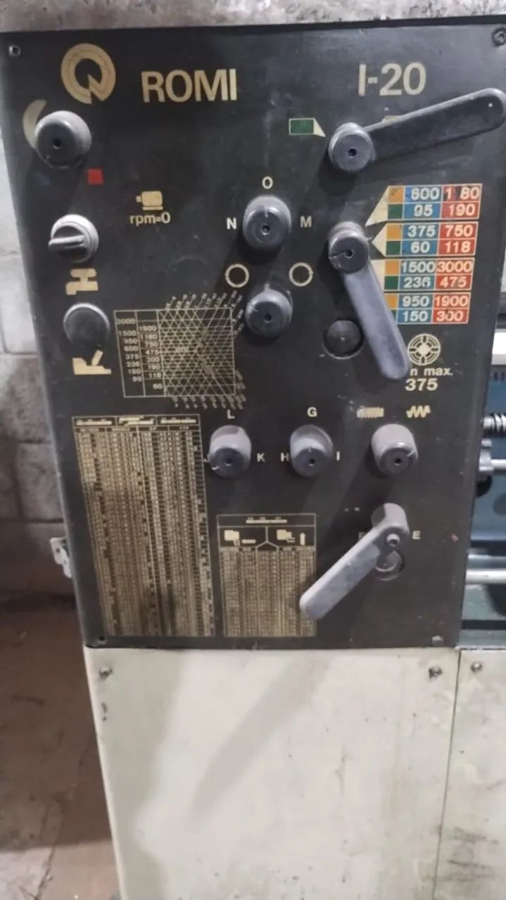 Torno mecânico ROMI I-20 1.5 metro  - Foto 4