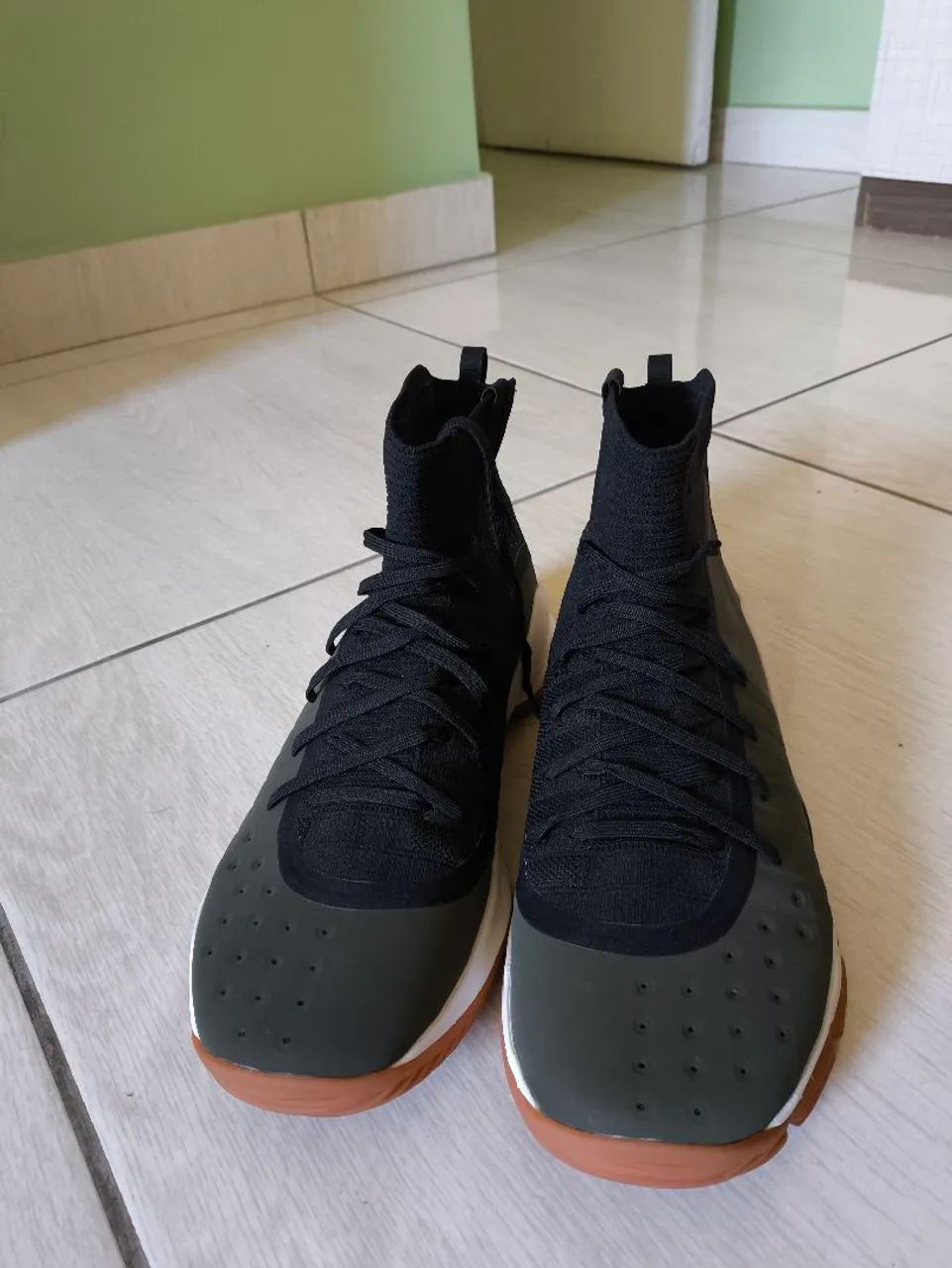 UA Curry 4 Retrô Olive  - Foto 5
