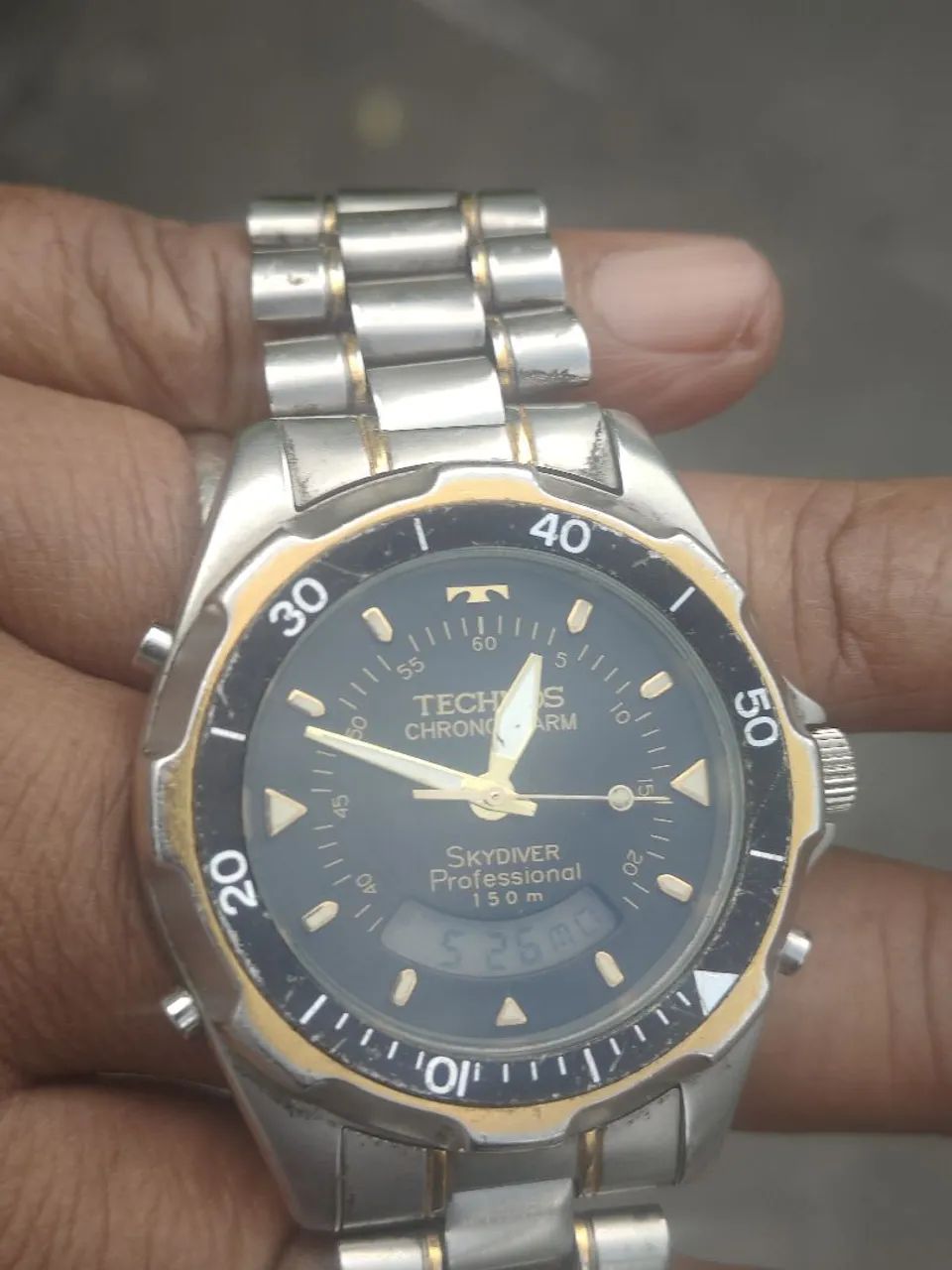 Relógio Technos Skydiver Professional 150m - Foto 2
