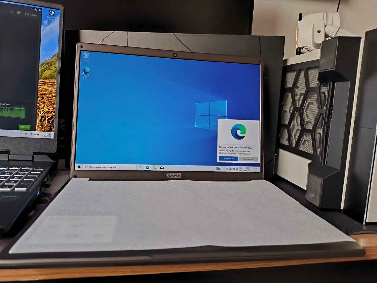 Notebook semi novo 