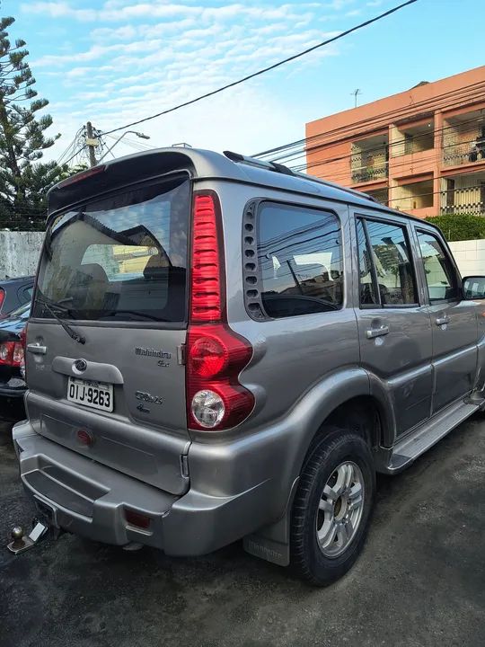 Mahindra Scorpion GLX SUV 2012 - Foto 3