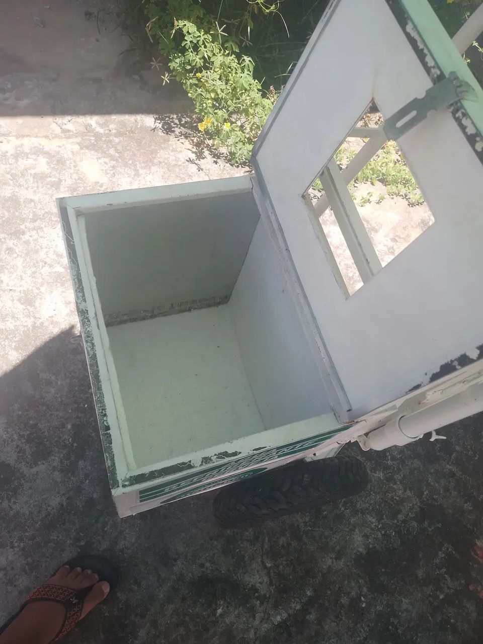 Carrinho de venda com caixa térmica e guarda-sol - Foto 4