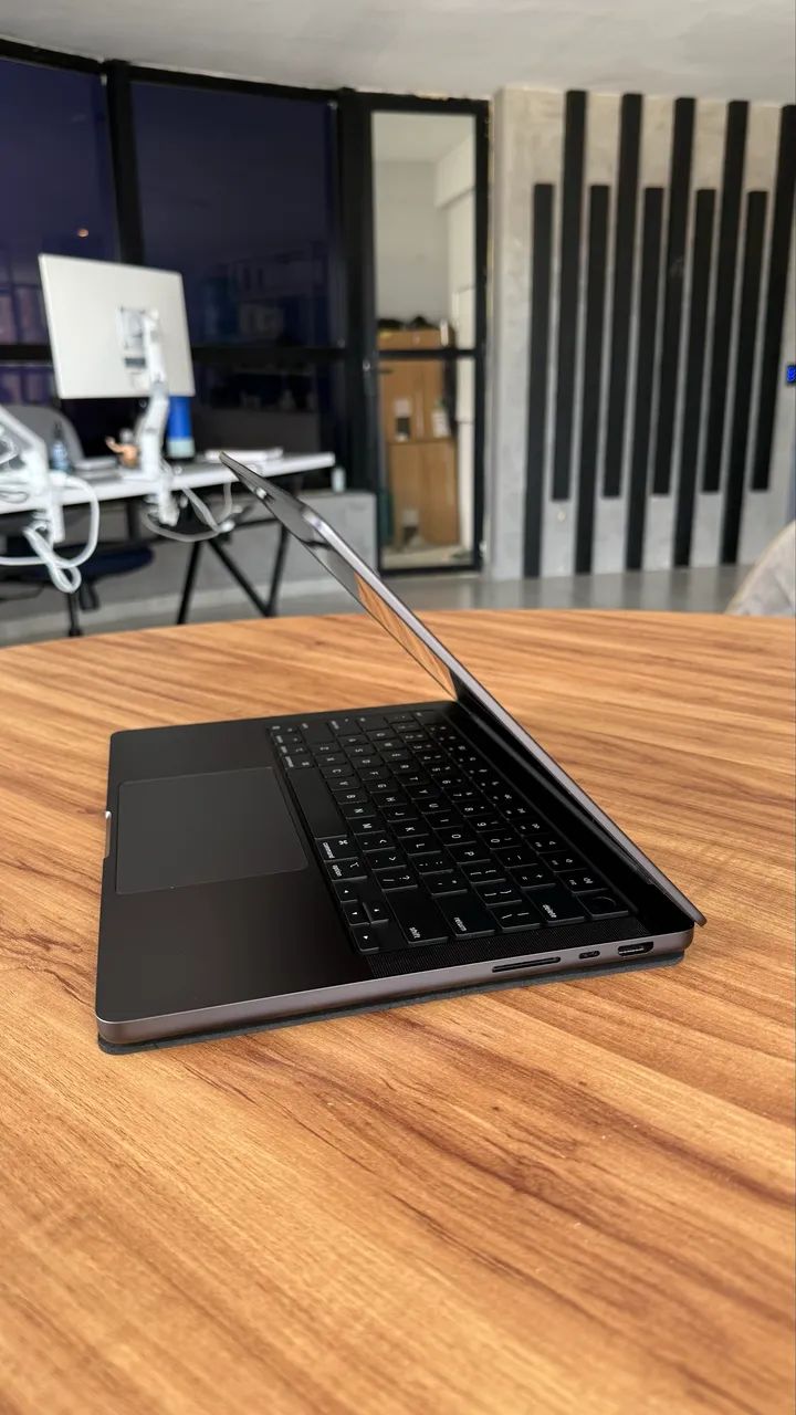 MacBook Pro M3 Pro 14 Pol 18GB RAM 512GB SSD - Foto 3