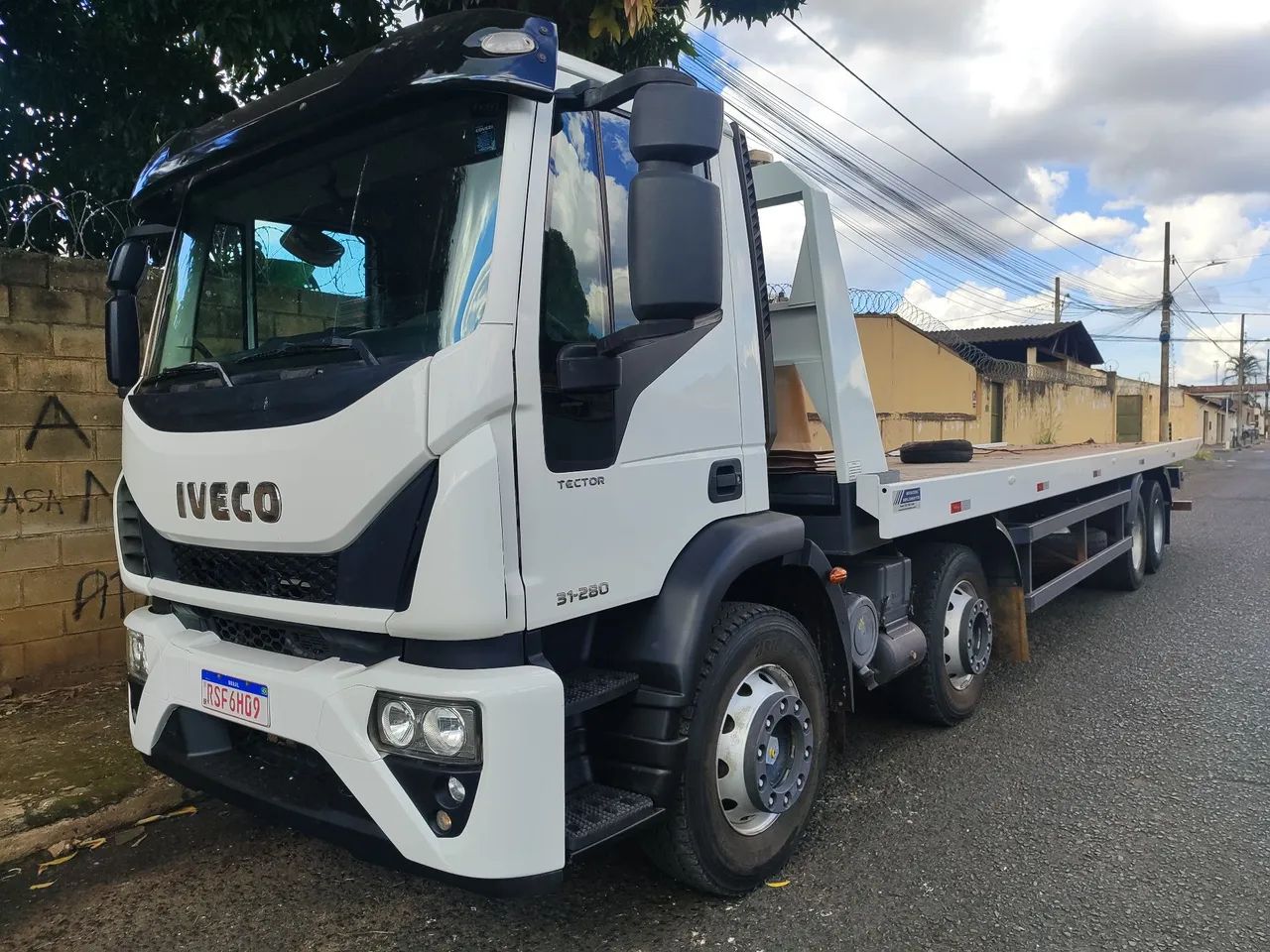Iveco tector 31280 bitruck  prancha - Foto 3