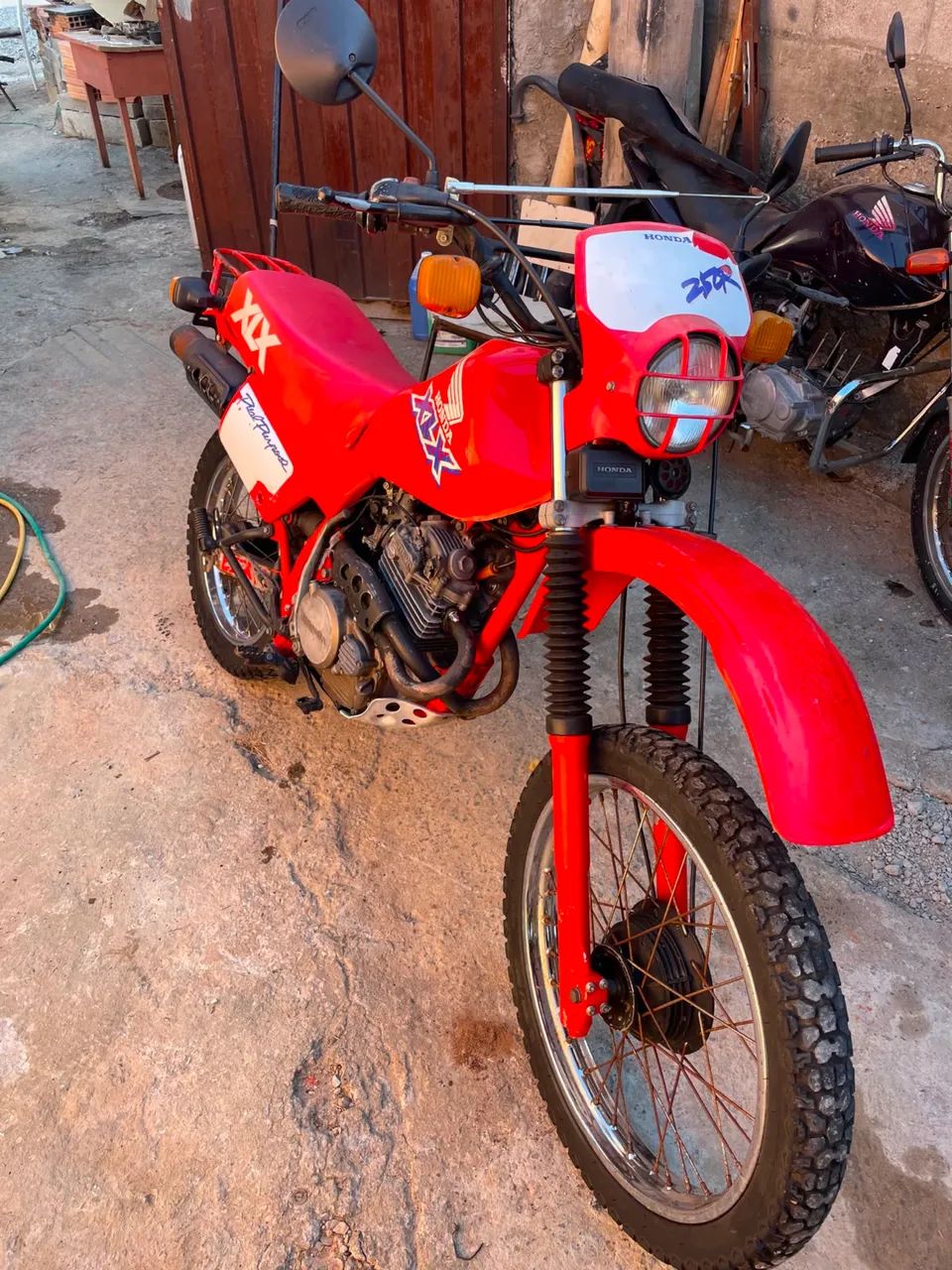 250R XLX famosa Xzelona - Foto 4