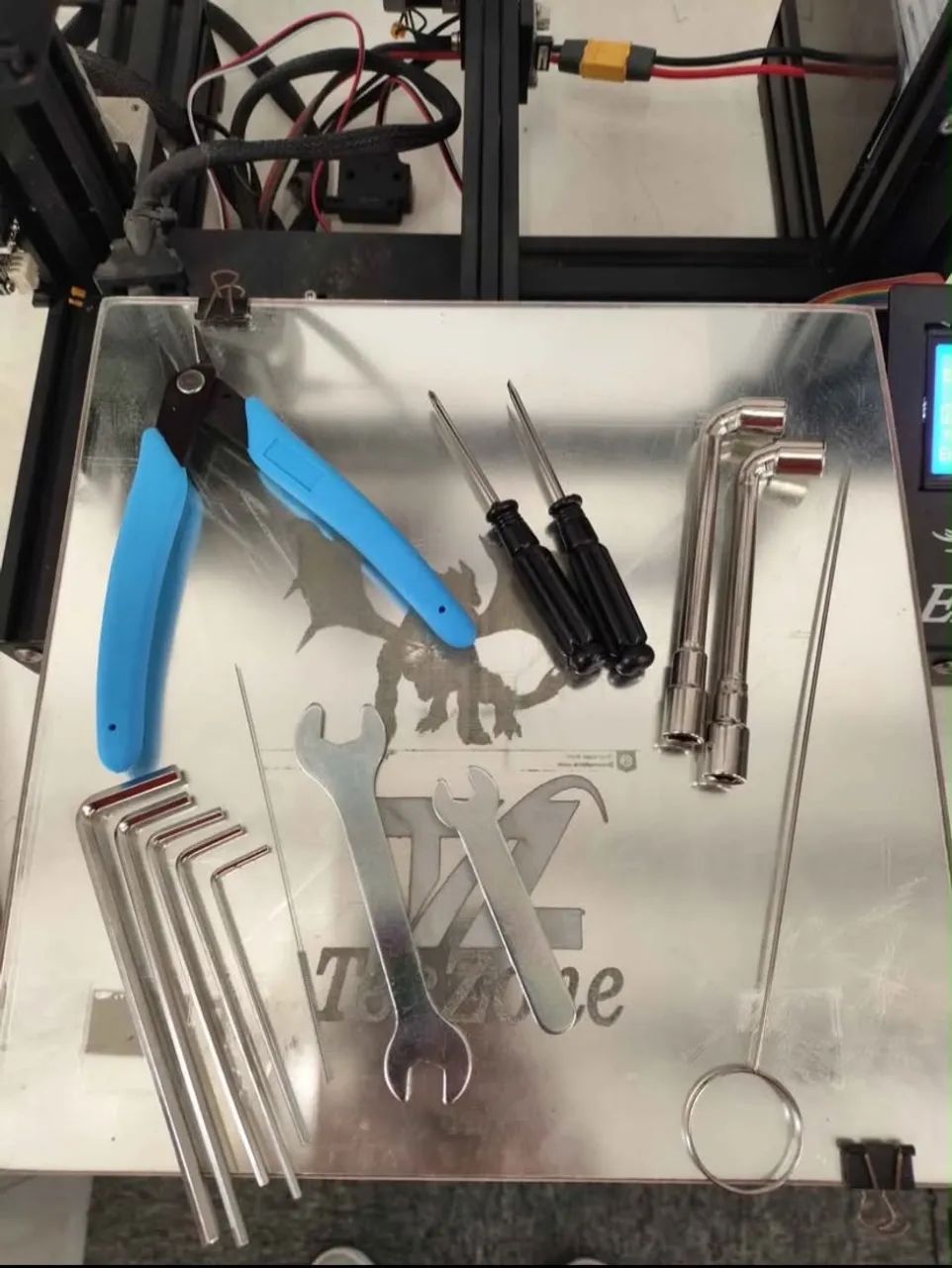 Impressora 3D Ender 3 + kit tinta + kit bico - Foto 5