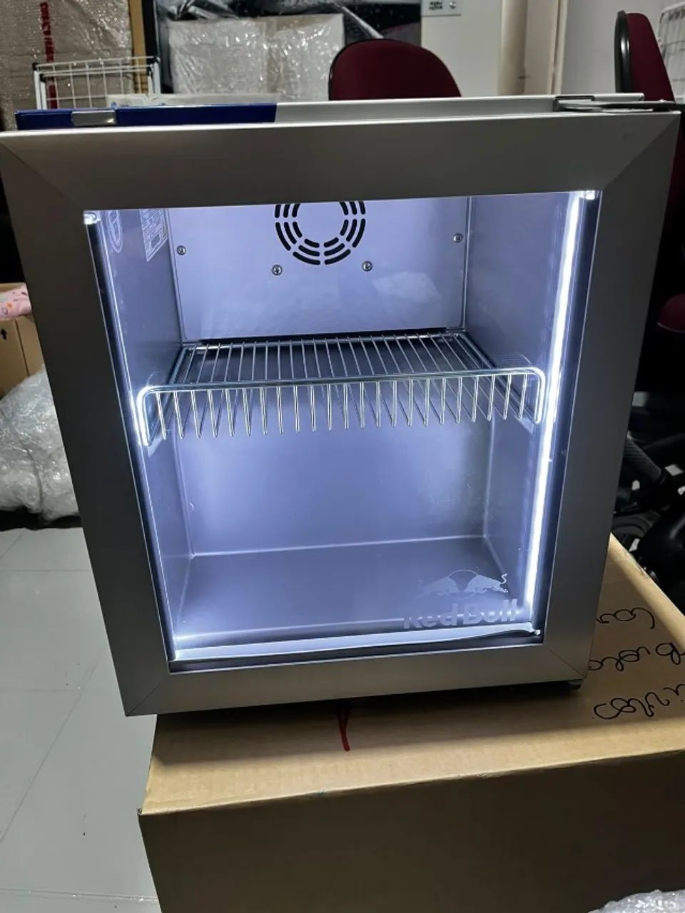 Frigobar Red Bull Baby Cooler Original com LED - Foto 4