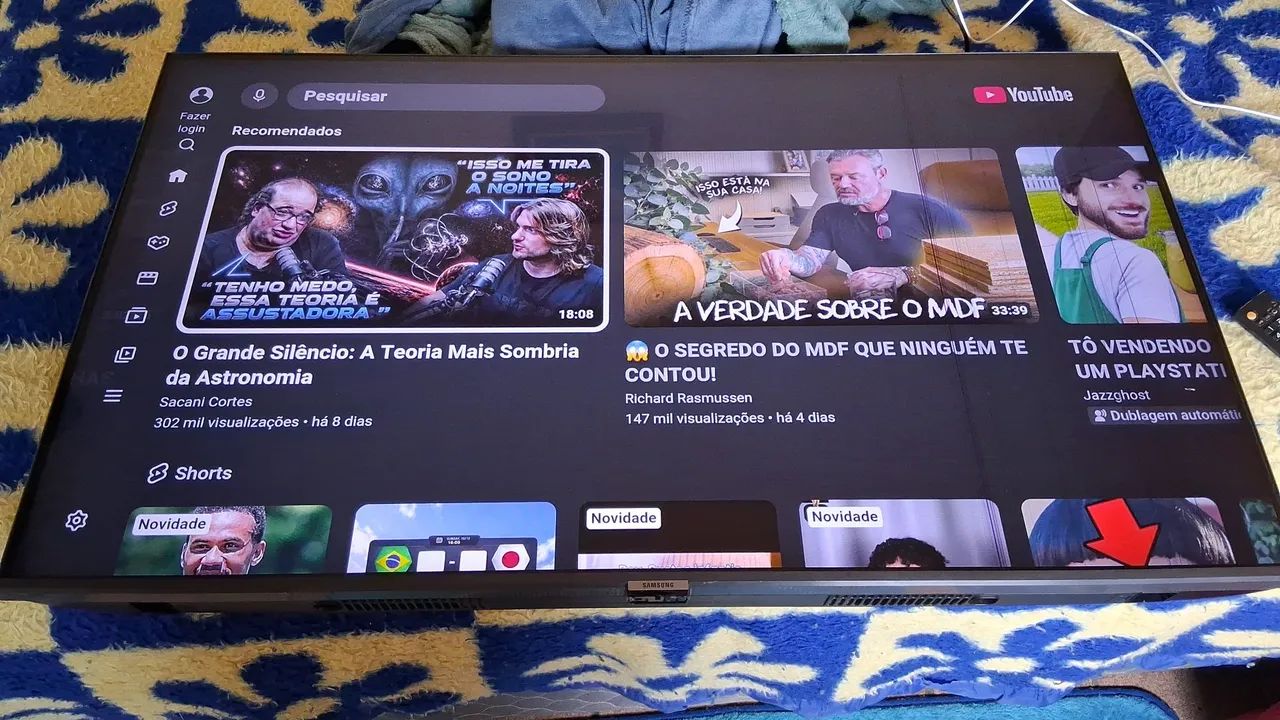 Tv 43 da Samsung 4k com defeito com esta com umas litras na lateral  - Foto 5