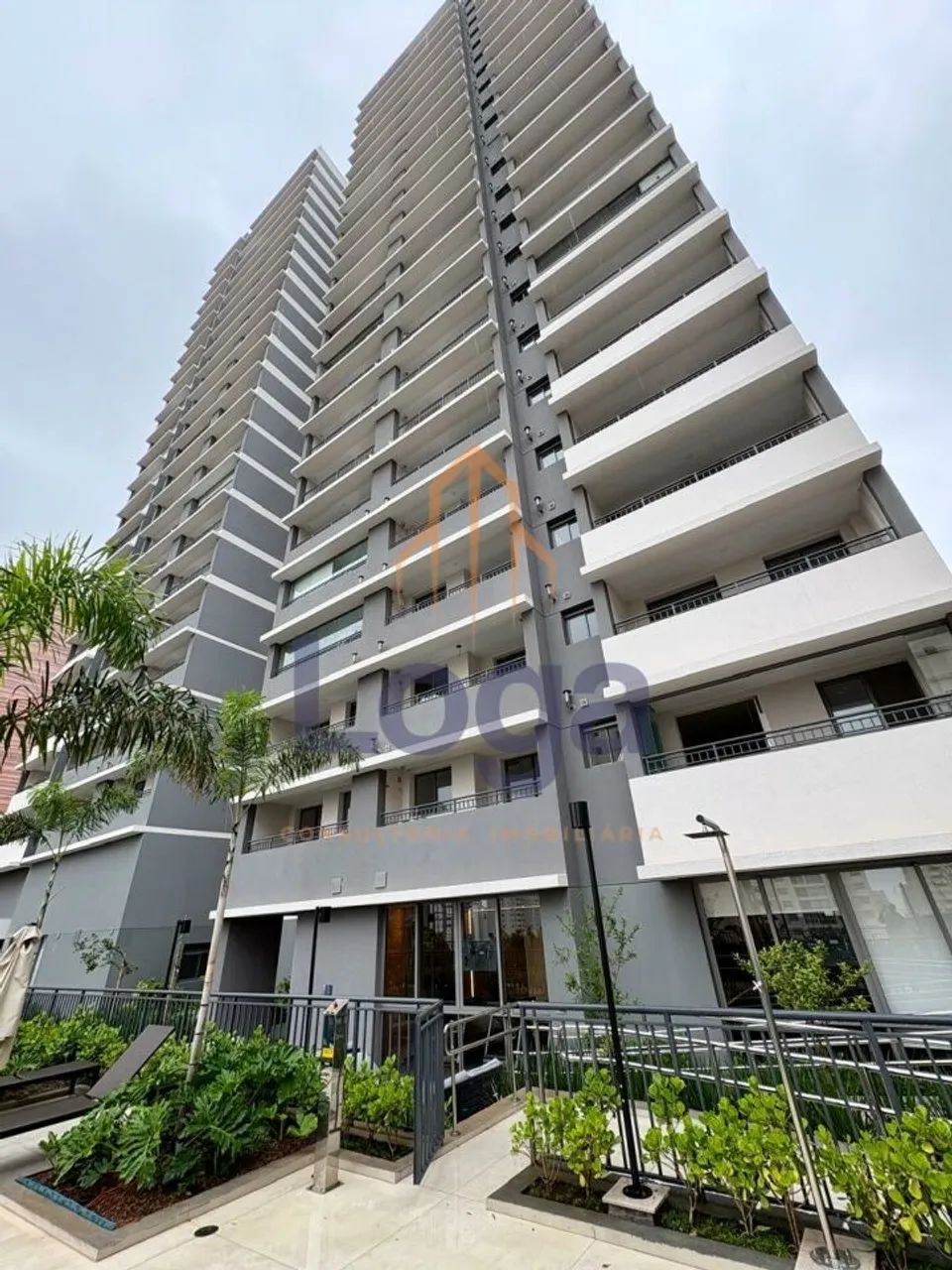 STUDIO DE 31 M² COM SUÍTE, TOTALMENTE EQUIPADO E A 350 METROS DO METRÔ PARAÍSO!