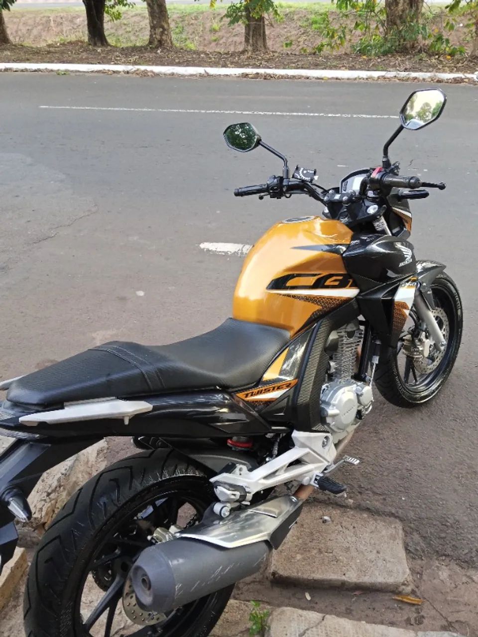 CB250F TWISTER ABS - Foto 4