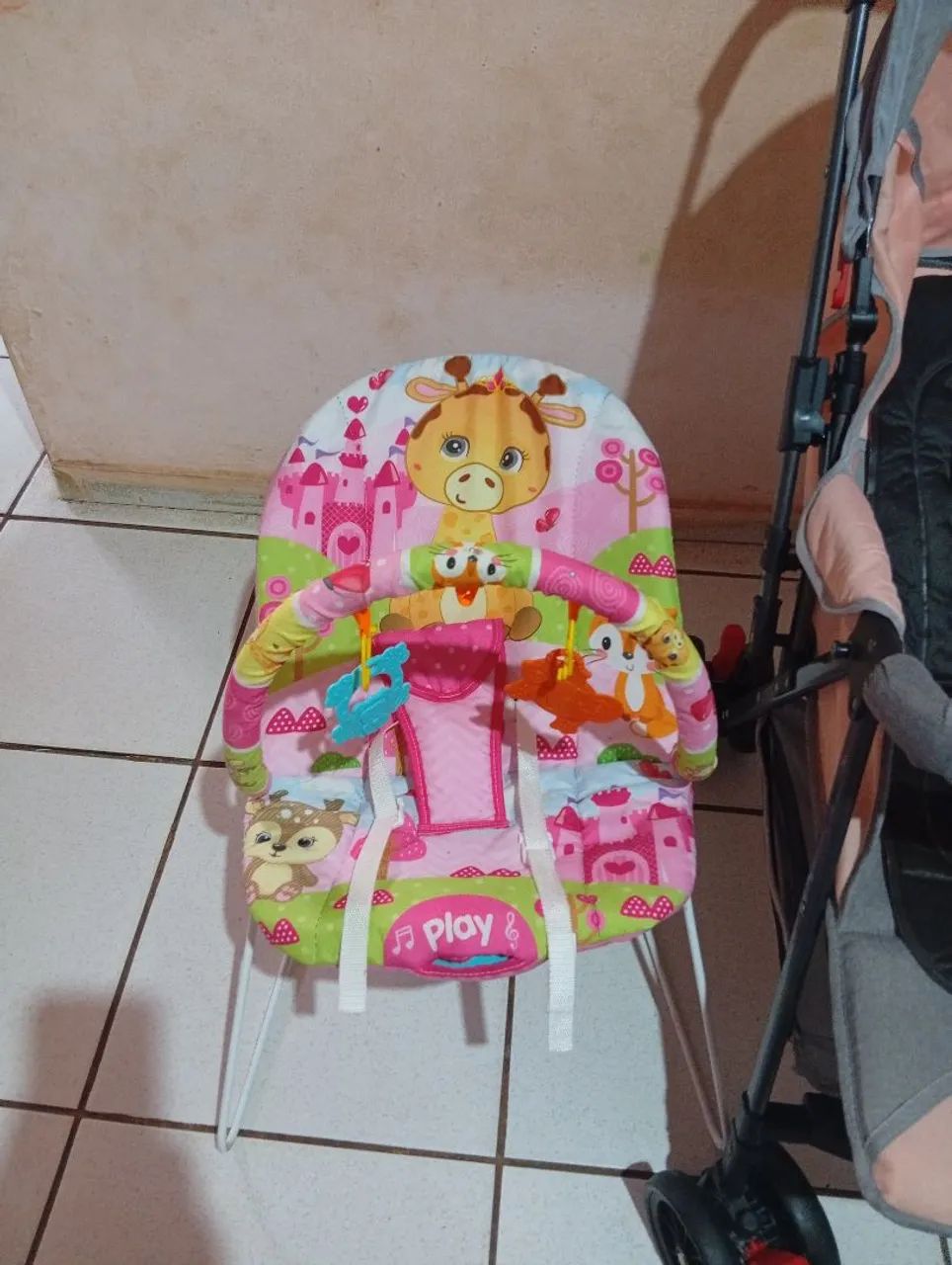 Vendo carrinho e cadeirinha  - Foto 3
