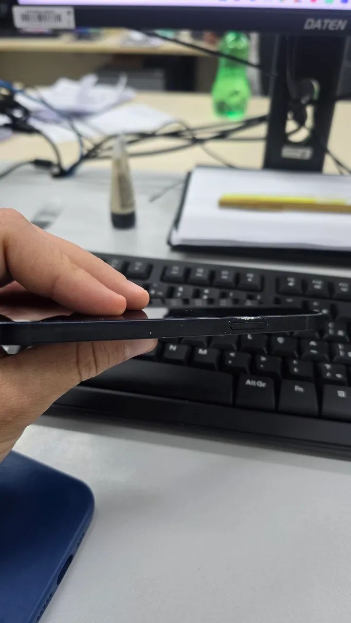 Iphone 12 - Foto 4
