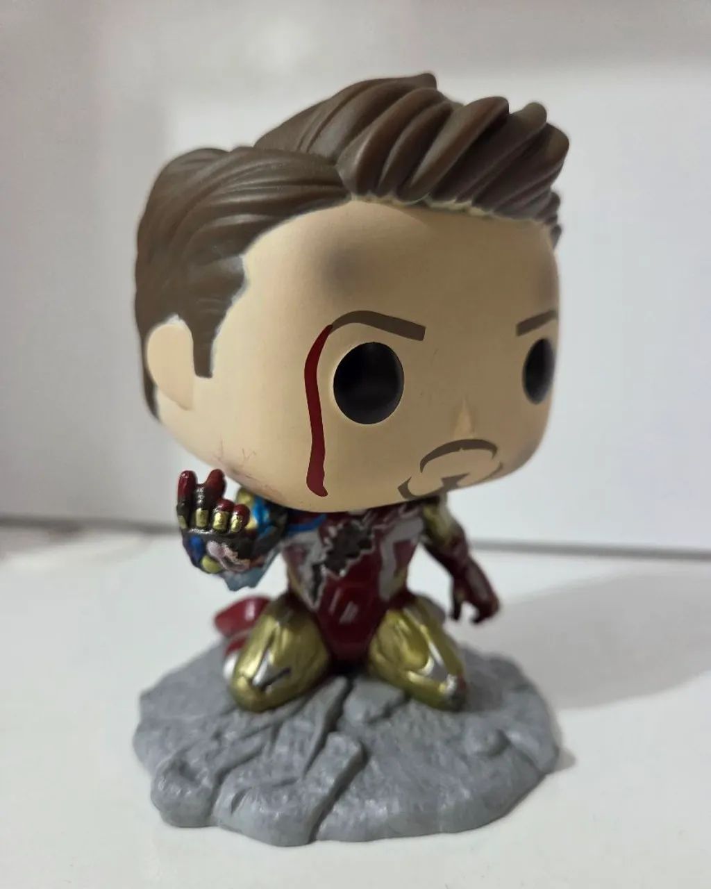 Iron Man - Funko Pop #580 - 'I Am Iron Man" (Glow-in-the-Dark) - Homem de Ferro  - Foto 2