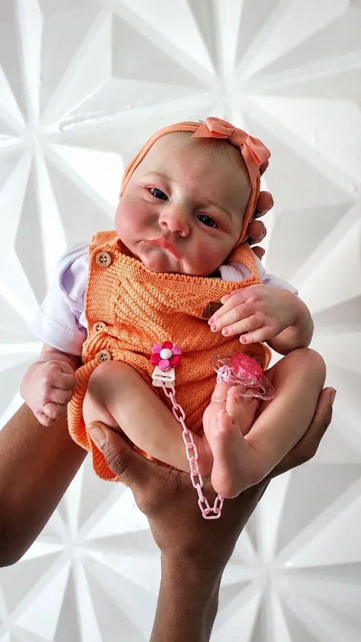 Bebê Reborn menina Kit Levi 
