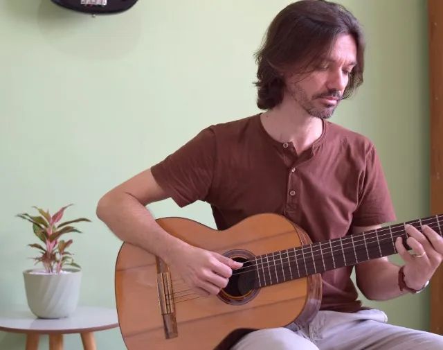 Aulas de Violão e Guitarra no Centro de Niterói - Foto 4