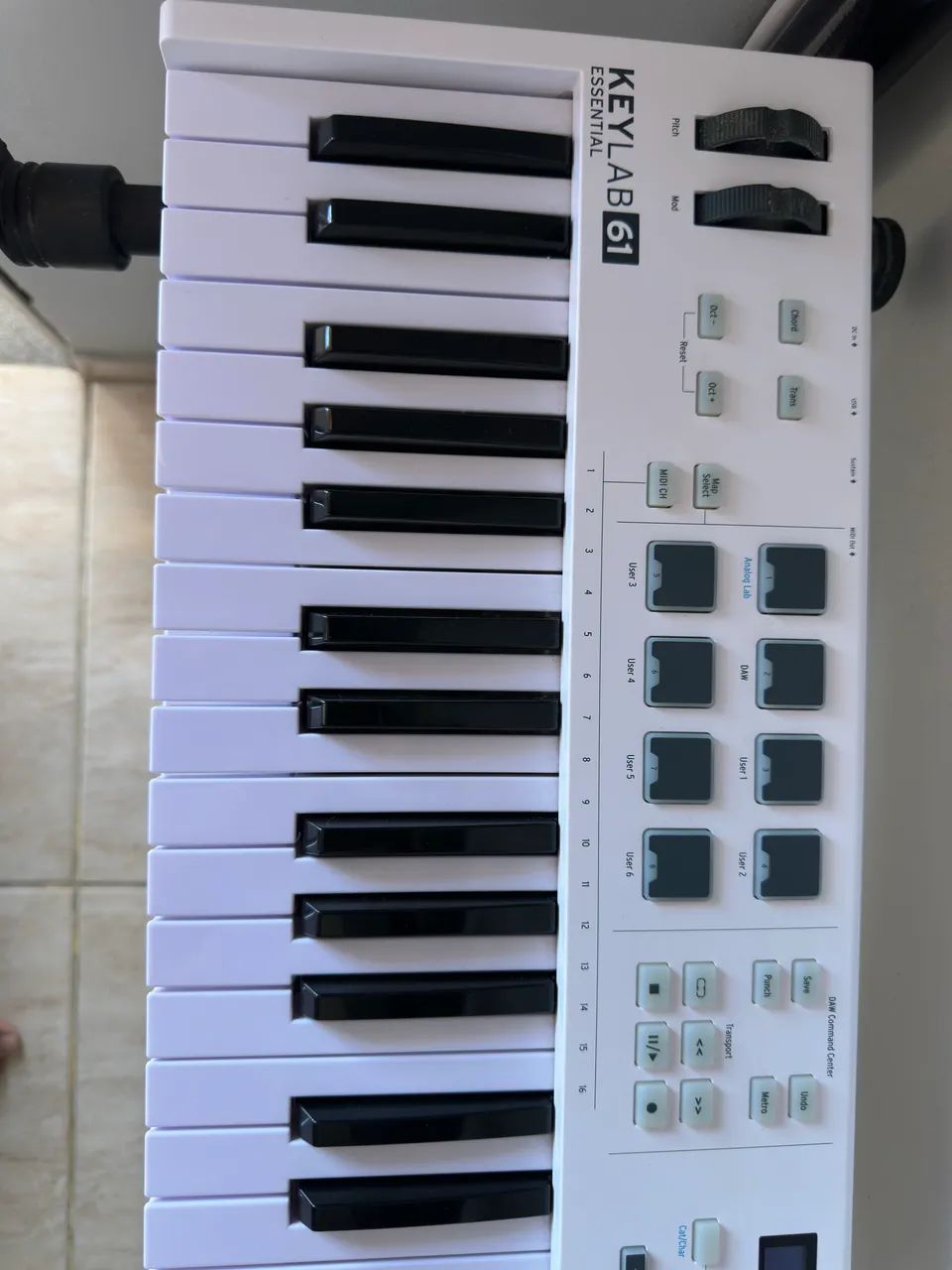 Teclado Controlador Arturia Keylab Essential 61 - Foto 5